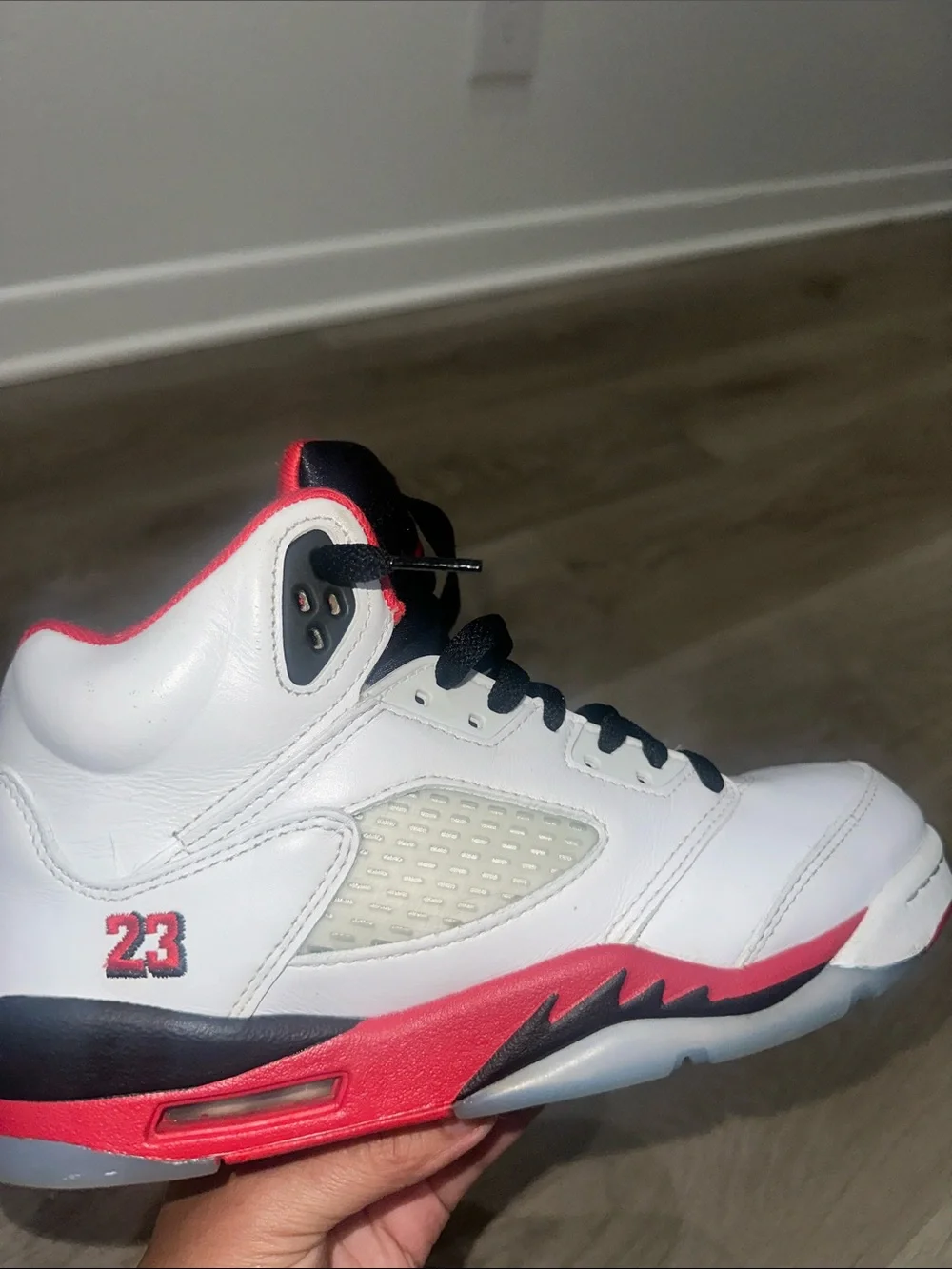 Nike Men’s White Black Red Retro Basketball Sneakers (Air Jordan 5 style)